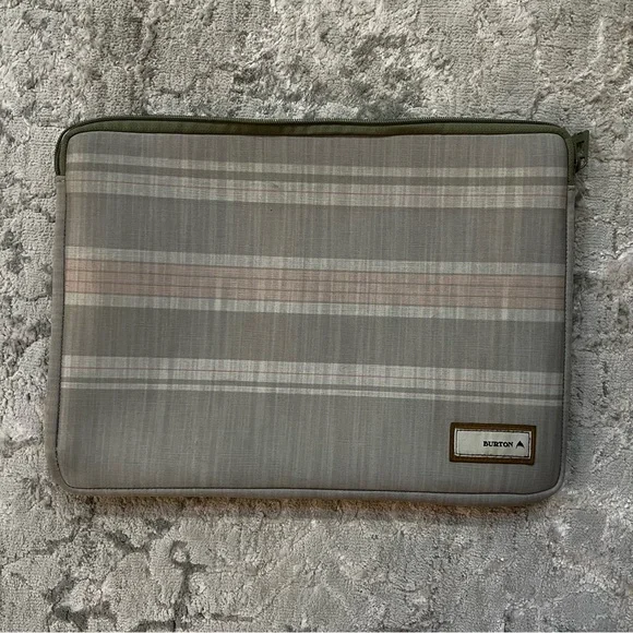 Burton | Pink Plaid Laptop Sleeve Case - Picture 5 of 7